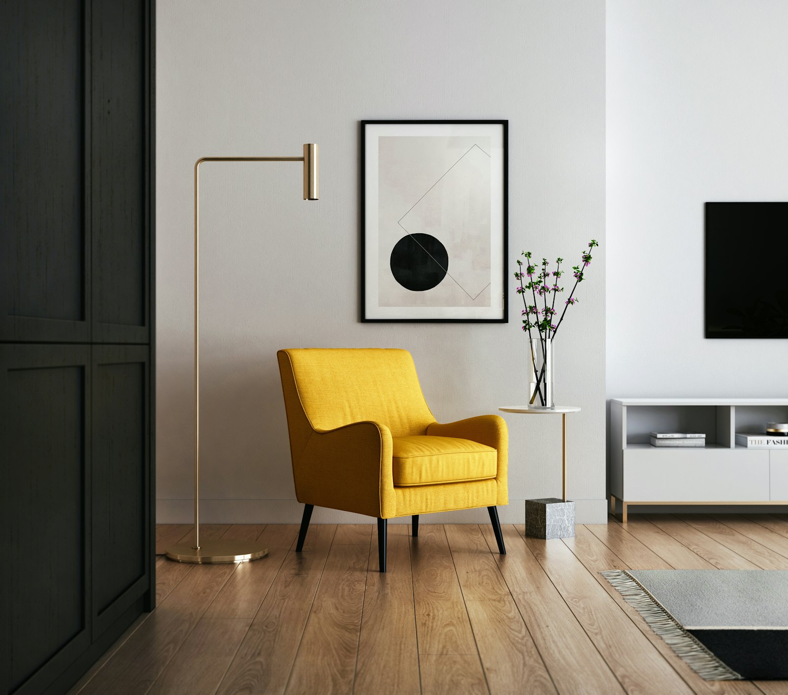 Séjour rénové avec fauteuil jaune et parquet